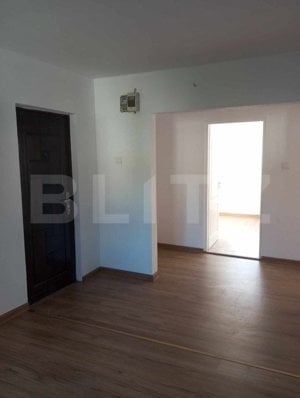 Apartament 3 camere, 70 mp, etaj 3, zona centrala - imagine 4