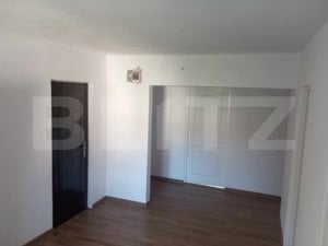 Apartament 3 camere, 70 mp, etaj 3, zona centrala - imagine 5