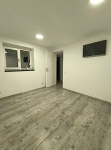 Casa  la doar 500 m de spitalul Nr 1 Craiova - imagine 6