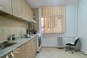 Apartament 3 camere și 2 bai, decomandat - ideal pentru birour sau locuit