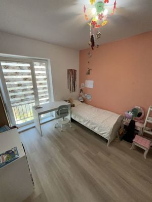 Casa tip duplex, finisata, mobilata, 3 locuri parcare,  cartier Europa - imagine 12