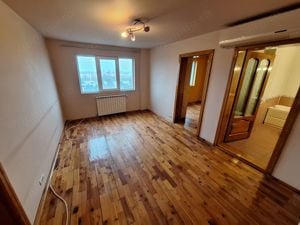 Apartament cu 3 camere Zona Sagului - imagine 3