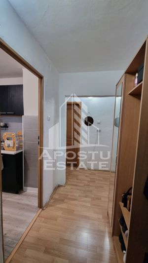 Apartament 2 camere, etaj 1, centrala proprie, zona Calea Lipovei - imagine 4