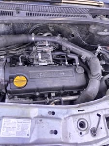 Dezmembrez Opel meriva