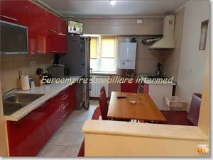 Apartament 3 camere decomandate zona Stadion - imagine 3