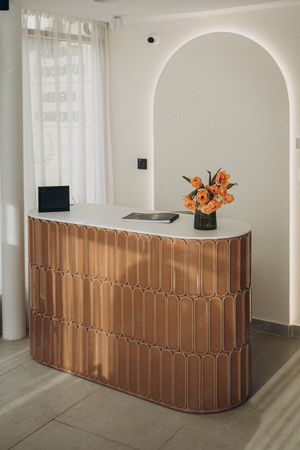 Post disponibil manichiură-pedichiură - Copou - imagine 2