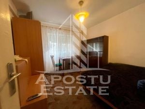 Apartament 2 camere,decomandat,zona Simion Barnutiu - imagine 2