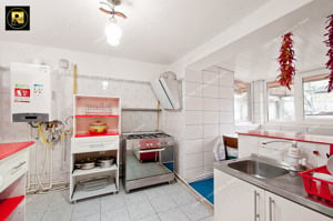 Vanzare casa in Galati, 3 camere, sup 120mp, zona Viaduct, teren 1000 mp - imagine 13