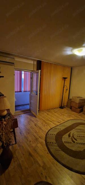 Vand apartament cu 2 camere zona Kiriac - imagine 2