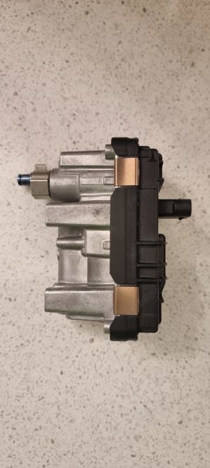 Hella Garrett Actuator 6NW011934 826802-0034 Mercedes 1.6 CDI 2019- - imagine 5