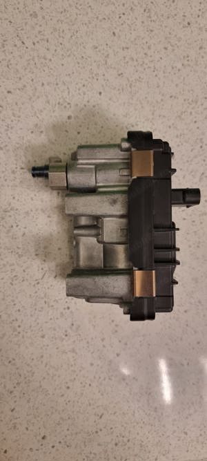 Hella Garrett Actuator 6NW011934 826802-0034 Mercedes 1.6 CDI 2019- - imagine 3