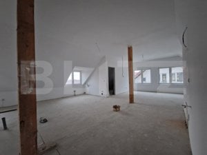 Apartament 4 dormitoare + living si bucatarie, zona Penny