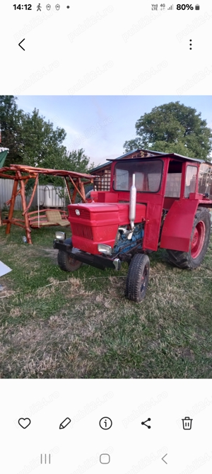 Tractor cucabina marca Ford cu motor de UTB de 45 cai in 3 pistoane