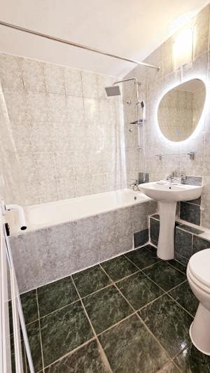 Rond Alba Iulia, Decebal, apartament 3 camere decomandat - imagine 10