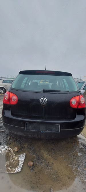 Dezmembrez Golf V - imagine 4