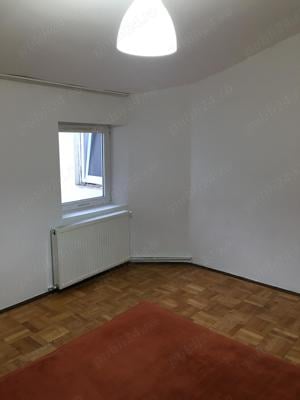 apartament 3 camere decomandate la curte (et.1), zona Dacia-Mosilor. pret 380 euro - imagine 4