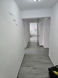 Proprietar vând apartament mobilat zona centrala - imagine 2