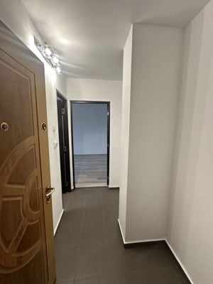 Apartament de vanzare l 2 Camere l ZonaAradului - imagine 6