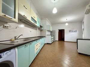 Apartament inchiriere cu suprafata generoasa in Centrul Istoric - imagine 14