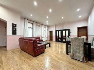 Apartament inchiriere cu suprafata generoasa in Centrul Istoric - imagine 2