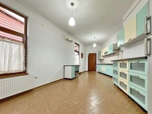 Apartament inchiriere cu suprafata generoasa in Centrul Istoric - imagine 9