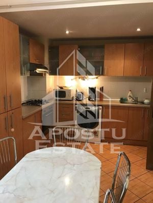 Apartament 4 camere, decomandat,centrala proprie,zona Aradului - imagine 8