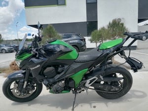 Kawasaki ZZZ800, anul 2013, side cases, no top case, toba Akrapovic