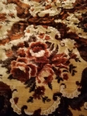 Set plusat pat nou (cuvertura+fata de masa+2fete perna)