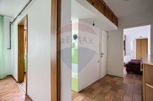 Apartament cu 4 camere de vânzare în zona Lebada - imagine 11