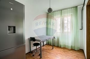 Apartament cu 4 camere de vânzare în zona Lebada - imagine 14