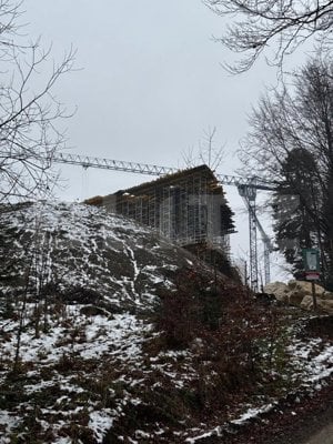 Teren unic, exclusivist  4000 mp ,in inima muntilor ,Sinaia - imagine 10