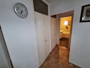 Apartament cu 2 camere decomandat Et 1 Zona Aradului - imagine 9