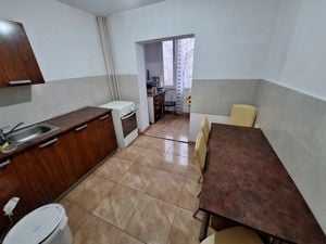 Apartament cu 2 camere decomandat Et 1 Zona Aradului - imagine 6