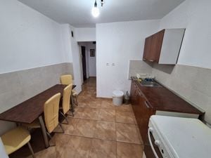 Apartament cu 2 camere decomandat Et 1 Zona Aradului - imagine 7