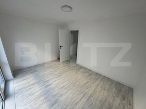 Spatiu comercial de inchiriat, cu 3 incaperi, 50 mp, zona DECEBAL  - imagine 2