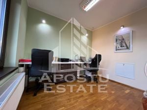 Casa individuala cu 6 camere,3 bai,  garaj, teren 1362 mp - imagine 7