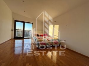 Casa individuala cu 6 camere,3 bai,  garaj, teren 1362 mp - imagine 5