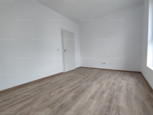 ap. 3 camere+curte proprie - bloc nou - 85 000Euro - imagine 10