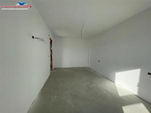 Apartament 2 camere zona C5 in BLOC NOU - imagine 12