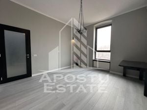 Apartament 3 camere  proaspat renovat zona Centrala - imagine 7