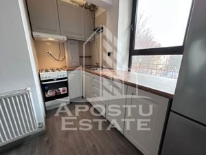 Apartament 3 camere  proaspat renovat zona Centrala - imagine 4