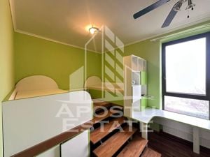 Apartament 3 camere  proaspat renovat zona Centrala - imagine 9