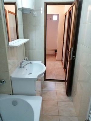 Apartament cu 1 cameră - cartier Mazepa 1, Biserica Sf. Precista - imagine 5