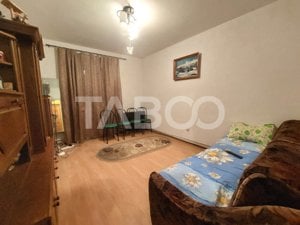 Apartament de vanzare 40 mpu 2 camere mobilate Piata Noua in Cisnadie - imagine 4