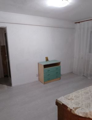 PROPRIETAR vand ap.2camere