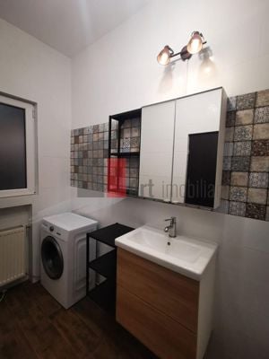 Apartamentul "KOTOR", renovat complet, BOXA - imagine 16