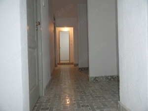 Apartament 3 camere decomandat, 2 bai, 1 balcon, etaj 1 zona UTA la ,,Z""-uri, 91 mp - imagine 12