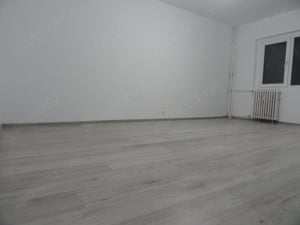 Apartament 3 camere decomandat, 2 bai, 1 balcon, etaj 1 zona UTA la ,,Z""-uri, 91 mp - imagine 2