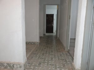 Apartament 3 camere decomandat, 2 bai, 1 balcon, etaj 1 zona UTA la ,,Z""-uri, 91 mp - imagine 6