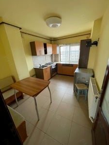 Vand apartament 4 camere in Alexandria - ultracentral - imagine 2